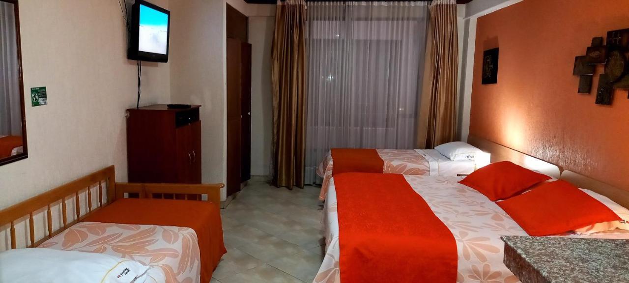 Hoteles Bogota Inn Turisticas 63 Екстер'єр фото