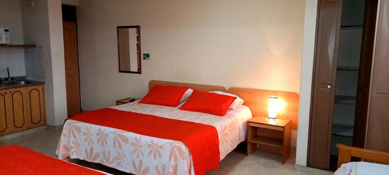Hoteles Bogota Inn Turisticas 63 Екстер'єр фото